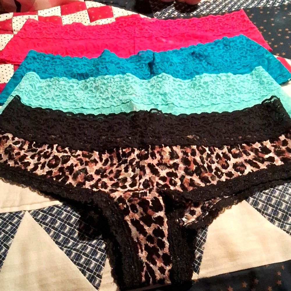 NWT,Victoria's Secret,Bundle of 4 Pairs Assorted Colors of "The Lacie" Panties🔥